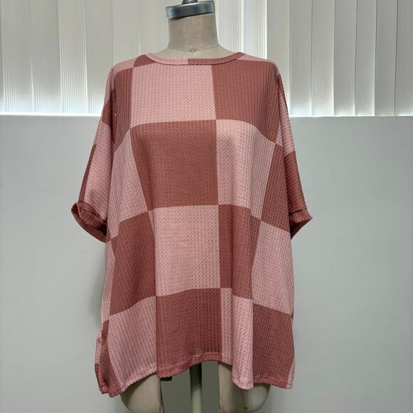 NWT! HOPELY Boutique Women's Pink Checkered Waffle Knit Top Large - Picture 2 of 6
